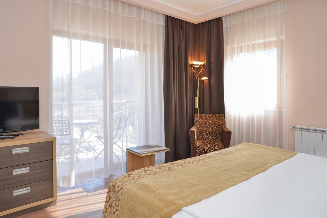 Hotel Hill 4*